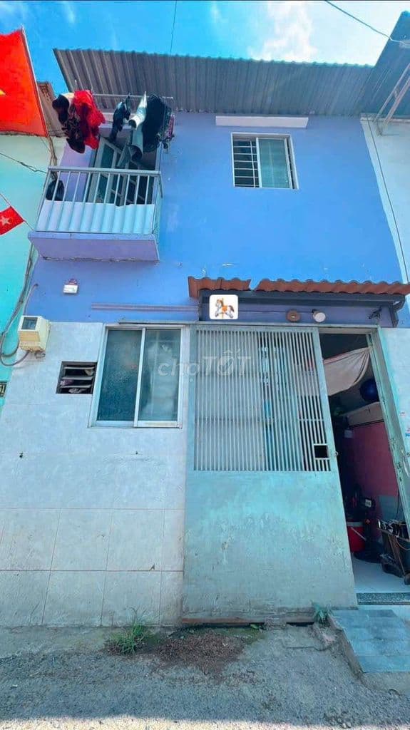 Bán nhà đường Âu Dương Lân P3.Q8 DT.3m7×3m } 1 Lầu 1 Phòng 1 wc hẽm 6m