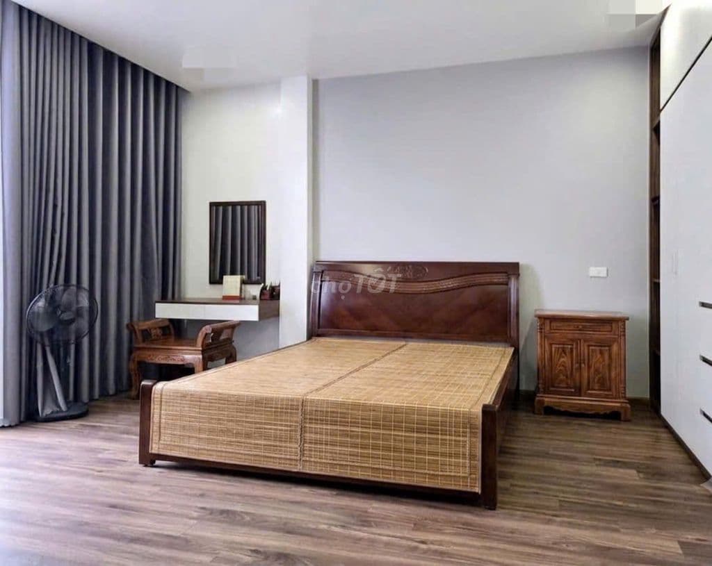 GẤP giá TỐT, Biệt thự 4T đẹp XH đậu trong sân, ngay đg Nguyễn Thái Sơn - Ảnh 2