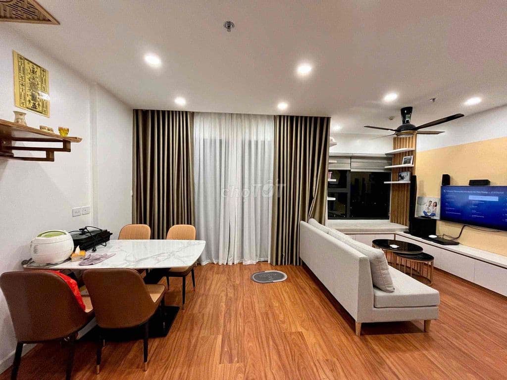 Bán căn hộ 2pn+1 64m full đồ 5.25tỷ tòa imperia cao cấp Smart City