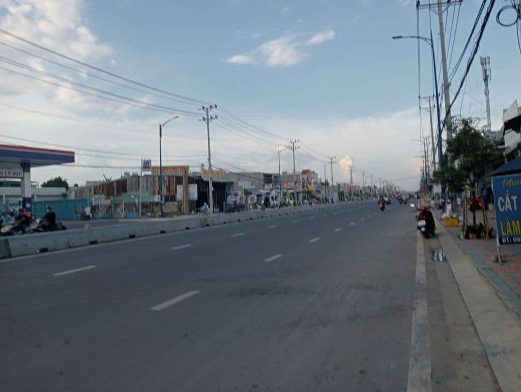 MT Đặng Thúc Vịnh dt 9,85x33 nở 10m tổng 330 thổ 265m2 giá 24 tỷ