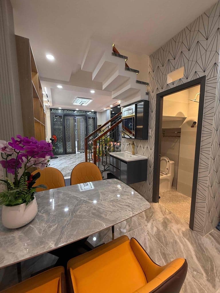 BÁN NHÀ NHỈNH 4 TỶ- HẺM XE HƠI GẦN EMART GÒ VẤP - Ảnh 3