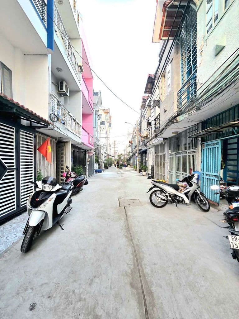 Nhà bán đường xe hơi gần Phú Mỹ Hưng quận 7 - Ảnh 2