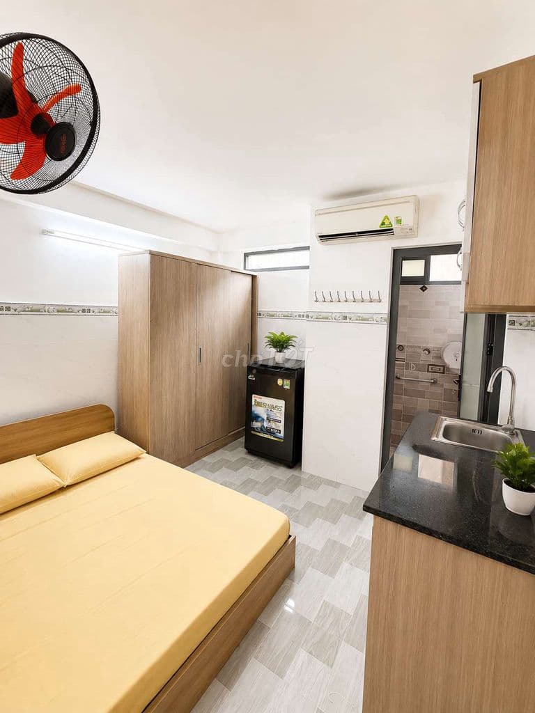 Căn hộ dịch vụ 6 phòng ngủ full nội thất vào ở ngay sổ vuông hòan công - Ảnh 2
