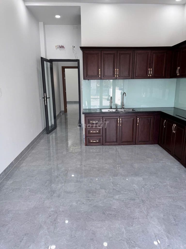 Mặt tiền Phạm Văn Chiêu, 4X23m, 4 tầng, thang máy 450kg - Ảnh 2