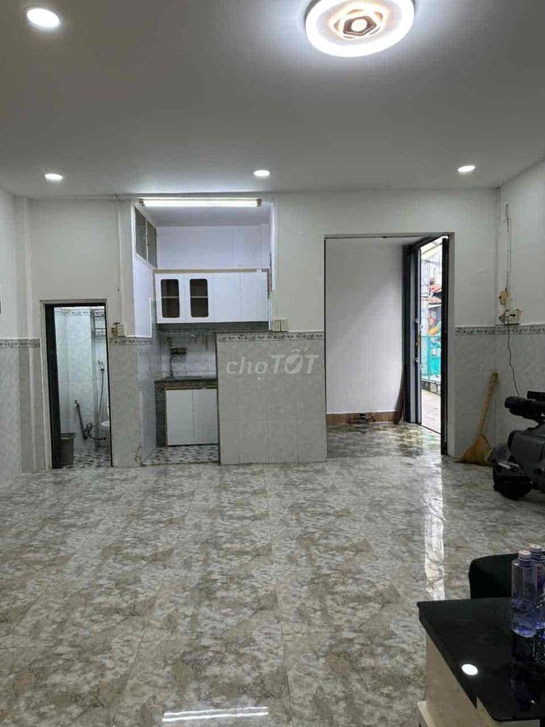 🔥 Nhà Quận 6 dưới 4 tỷ đang rất hiếm! 📍 Văn Thân - Quận 6 ✅ 4,5m x 9m - Ảnh 2