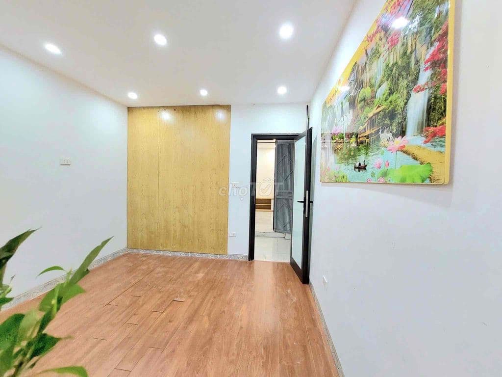 Bán TT phố Quỳnh Mai nguyên bản 70m T3 giá nhỉnh 3 tỷ sổ CC có TL