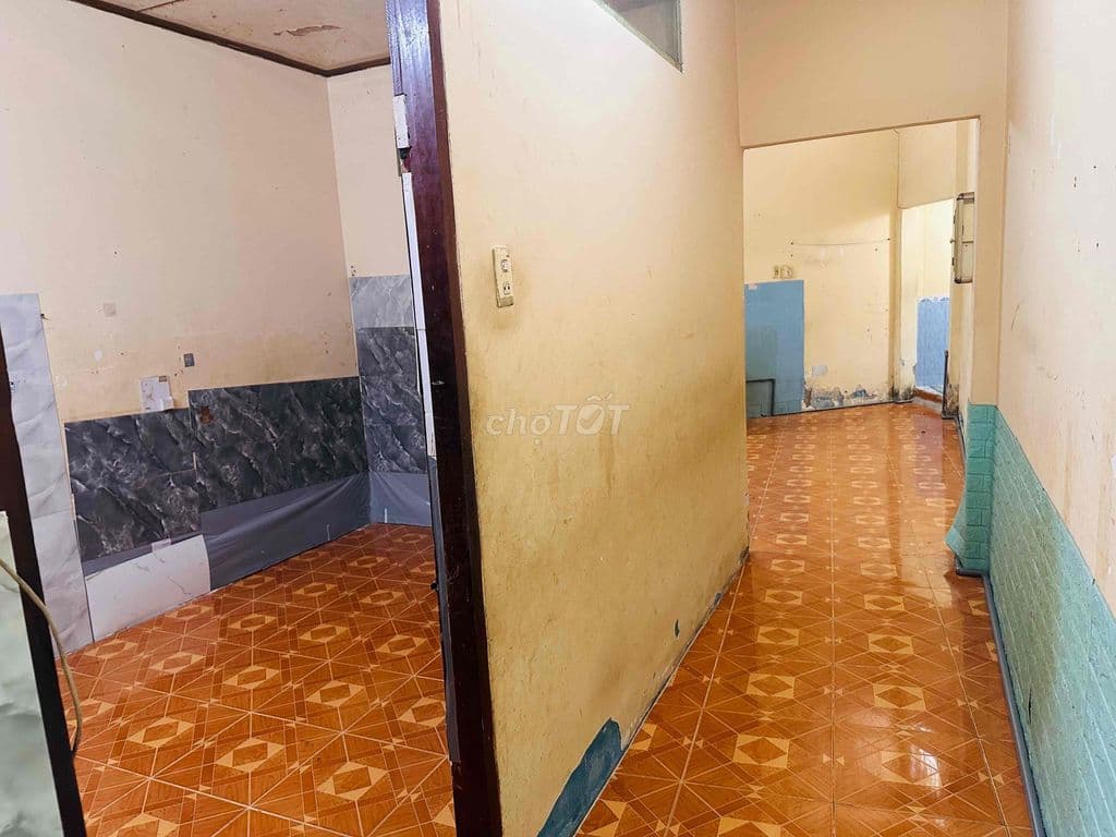 Nhà Q4 giá tốt, chính chủ đăng, không qua đầu tư nên giá phù hợp - Ảnh 2