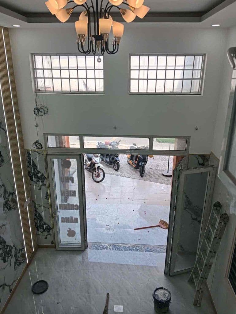 bán nhà mặt tiền Phạm Văn Đồng - Ảnh 2