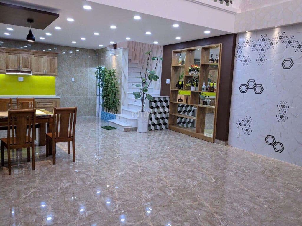 Mặt tiền Lê Thị Riêng 5x15 trệt lững 3 lầu Sân Thượng giá 8.6 tỷ - Ảnh 2