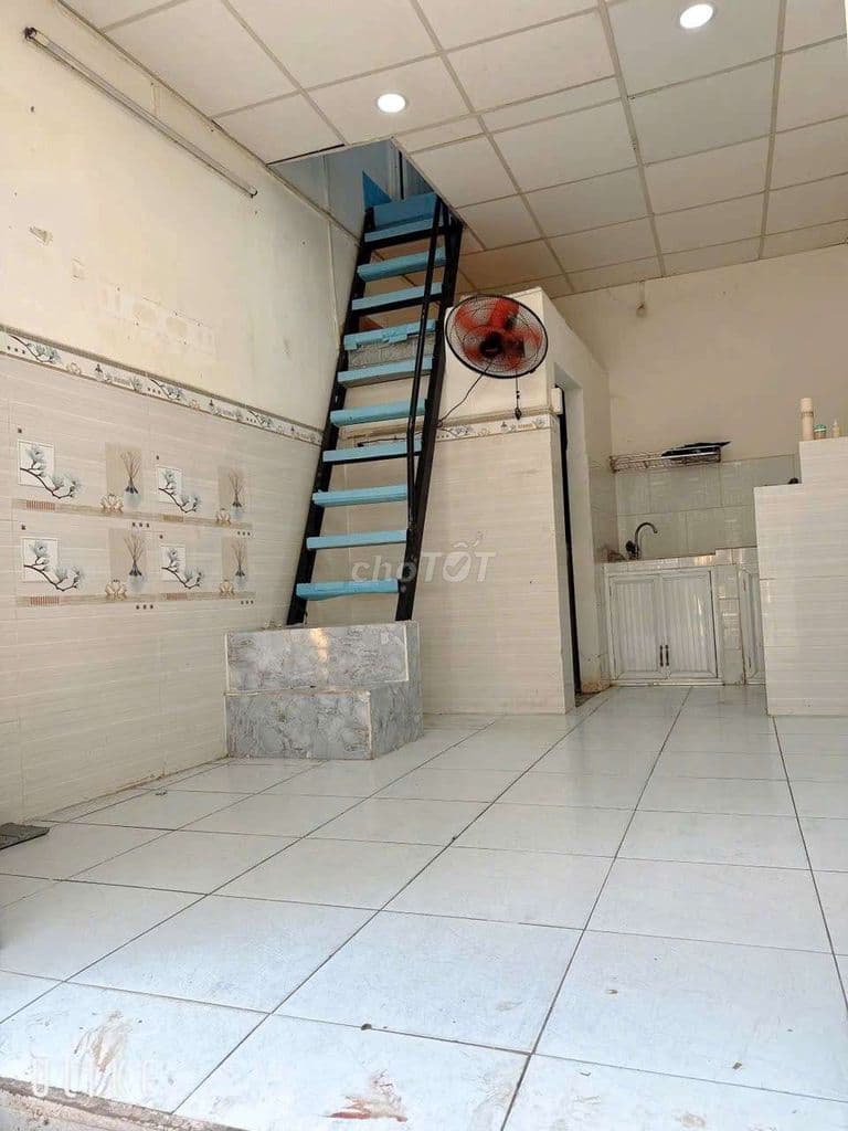 Bán nhà p7q8 phạm thế hiển có số nhà quận. Thuế riêng. Kdc hiện huư - Ảnh 3