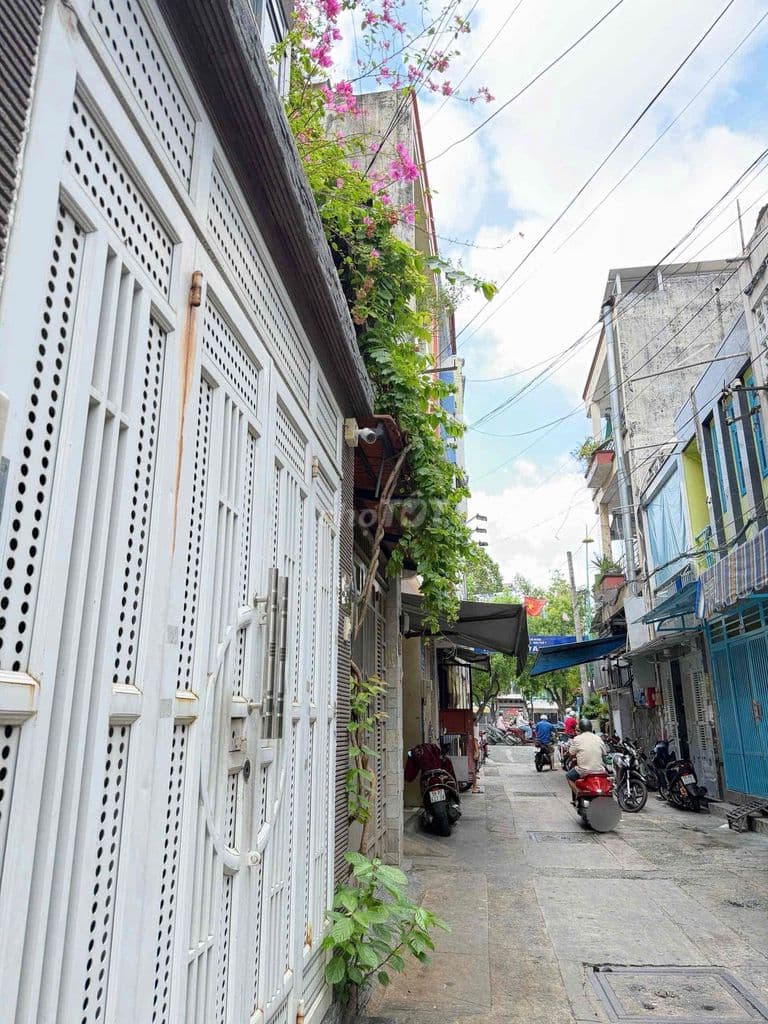Tân Bình – Sát MT Trường Sa, 4 Tầng BTCT, Gần Ga Metro Số 2