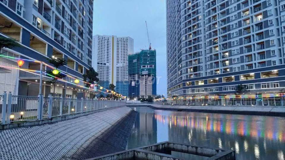 Bán căn hộ 2PN, 1WC, Jamona City, view sông M2, giá 3.3, đã có sổ hồng