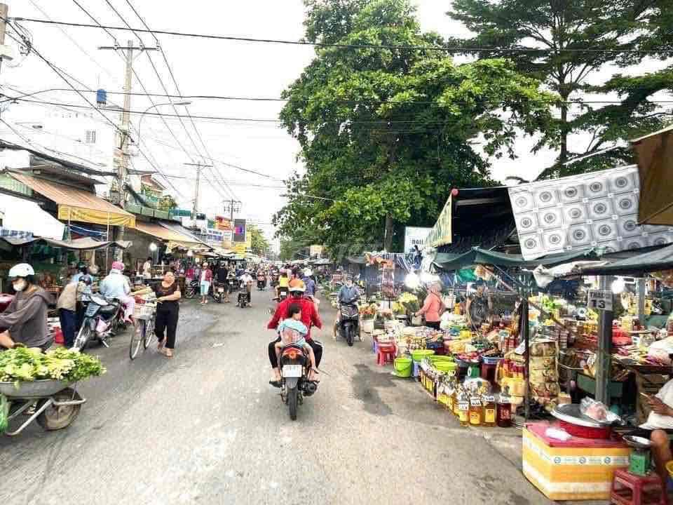 Bán Gấp căn nhà cấp 4 ngay chợ Bình Chánh SHR Giá 820TR - Ảnh 3