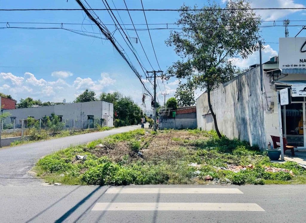 Lô Góc chợ Việt Kiều, Củ Chi. DT: 6x30 (180m2) gần full thổ cư. SHR