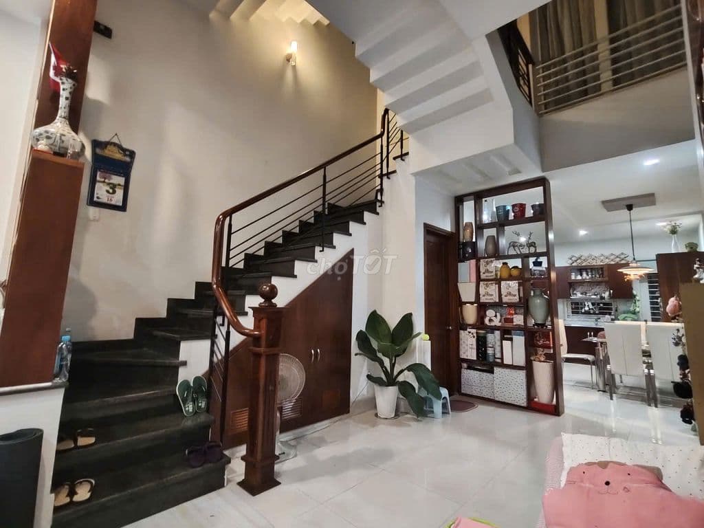 Nhà đẹp KDC Phong Phú – (TRỆT + 2LAU +ST) khu dân cư an ninh – 12 tỷ