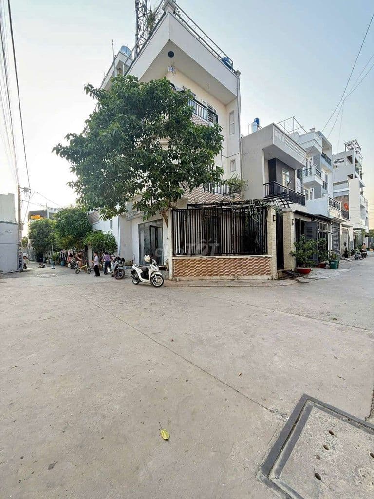 Nhà phố 3 lầu góc 2 mặt tiền thạnh Xuân 25. 5,5*16m. giá 6tỷ850