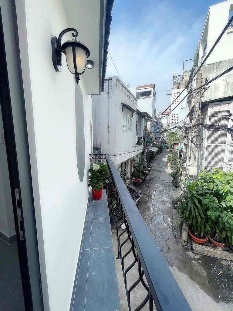 416/11 Âu cơ, Tân Bình 2 lầu, 2pn, giá 2,3 tỷ tl