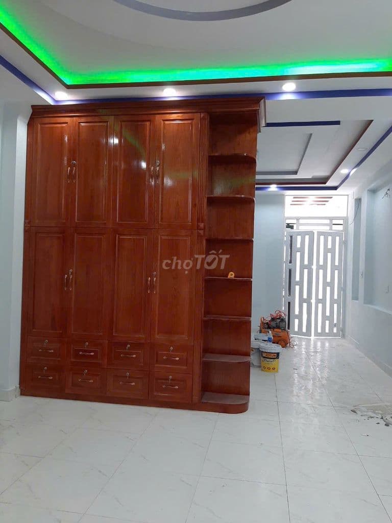 Bán nhà Quận 7 – DT 104,6m² (5x21m), kết cấu 3 tầng BTCT 8 TỶ 2