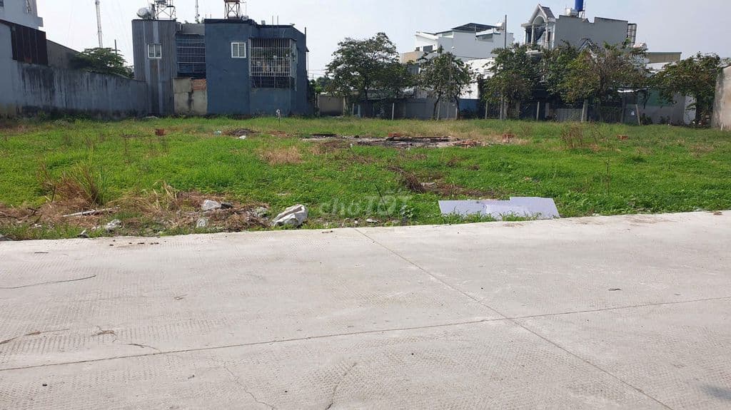 Đất thổ cư DT 5m*18m, đường 6m thông, gần Công viên sinh thái Hóc Môn