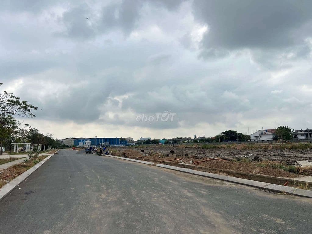 BÁN SUẤT TÁI ĐỊNH CƯ KHU ĐÔ THỊ VẠN PHÚC 5X21M, GIÁ 4.7 TỶ CHƯA THUẾ