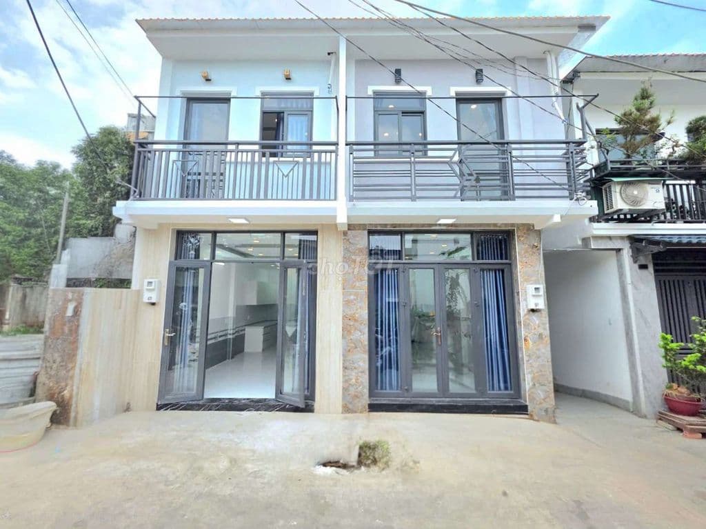 nhà đường xe hơi kế Phú Mỹ Hưng quận 7