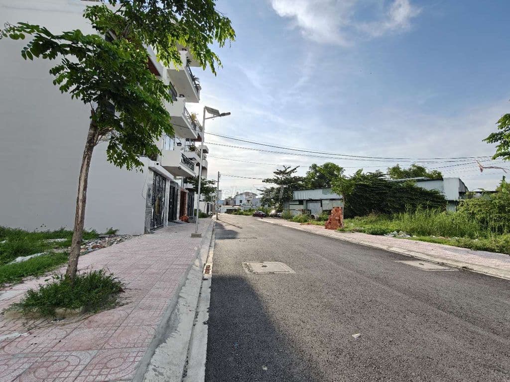 Lô Đất Đẹp 6.5m x 13m Đường 13m Bùi Thị Lùng Ngay Chợ Hóc Môn 3.9 Tỷ