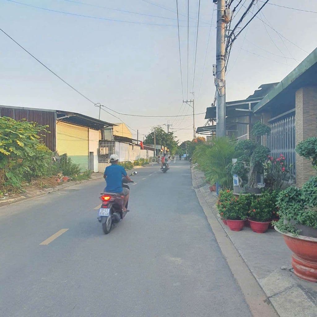 Nhà C4 mặt tiền Huỳnh Thị Na, DT: 161m2, SHR,CHỈ 5 TỶ - Ảnh 3