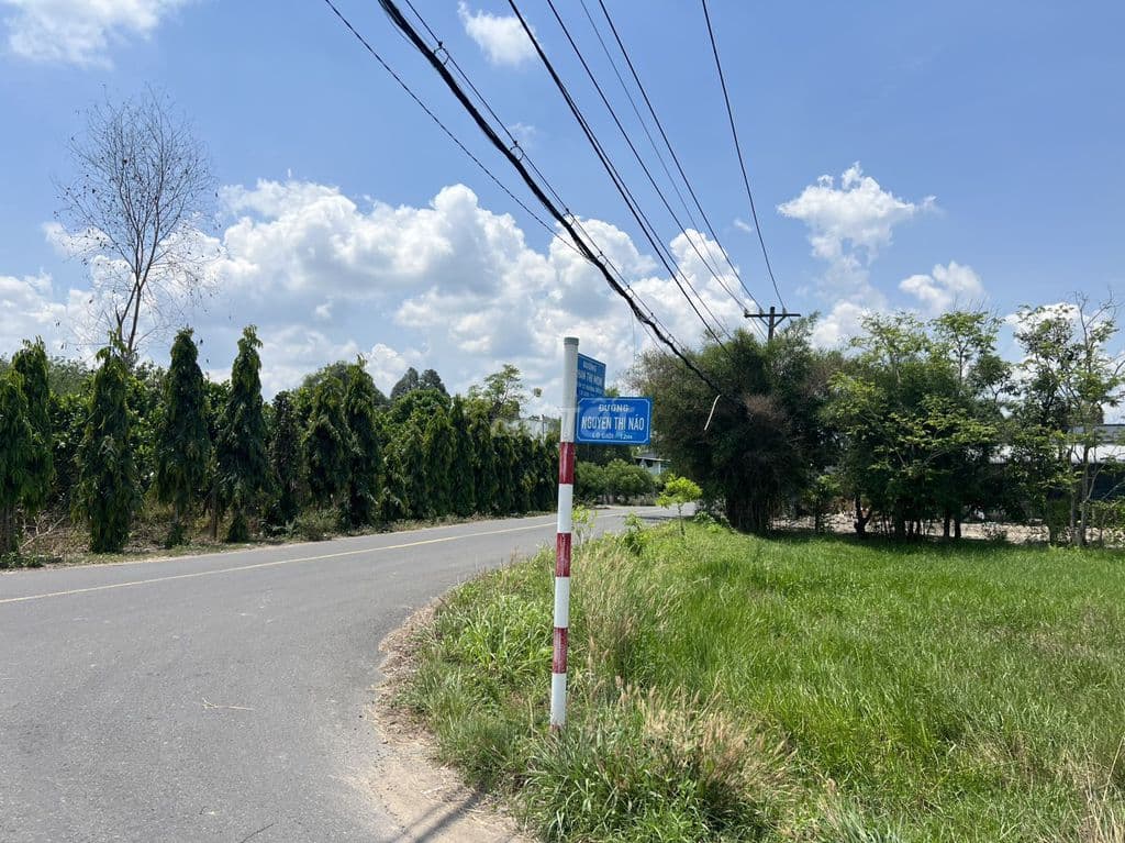Đất mt Đường Nguyễn Thị Náo ngay resort THÔN KINH ĐÔNG - Ảnh 3