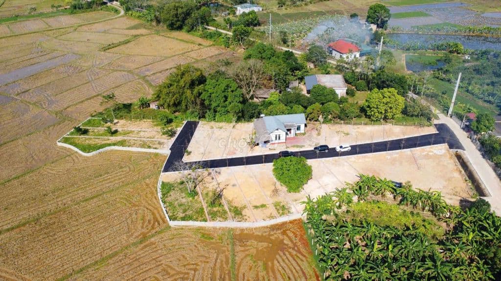 BÁN ĐẤT GẦN HỒ SUỐI HAI – BA VÌ 100m2 SẴN SỔ ĐỎ GIÁ 890 TRIỆU! - Ảnh 2