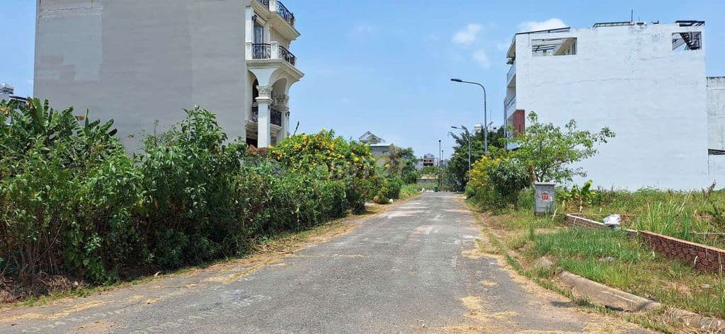 Chính chủ bán đất Phú Nhuận 1, lô G, dt 129,5m2, sổ đỏ, tìm khách mua