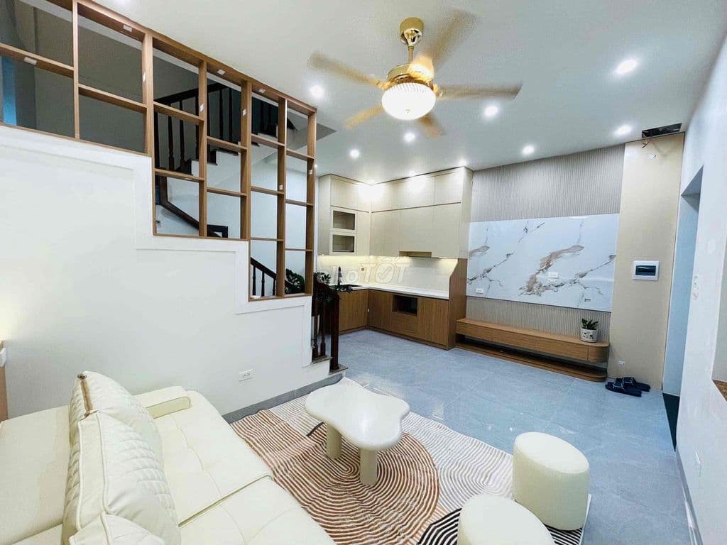 bán Nhà 5 tầng ở 193 Cầu Cốc chỉ hơn 6 tỷ