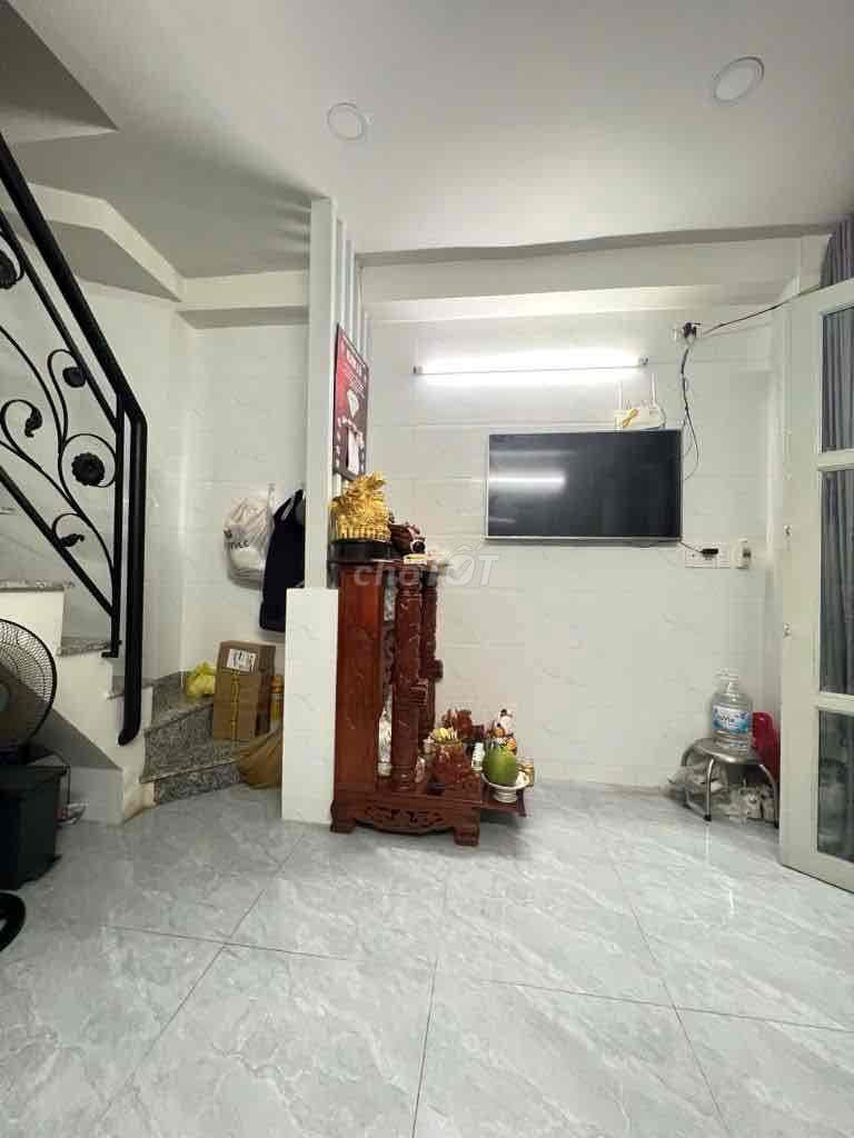 Shr. hỗ trợ bank 800t DT:3.5x3.5 3 tầng 2pn hẻm 793 Trần Xuân Soạn - Ảnh 3