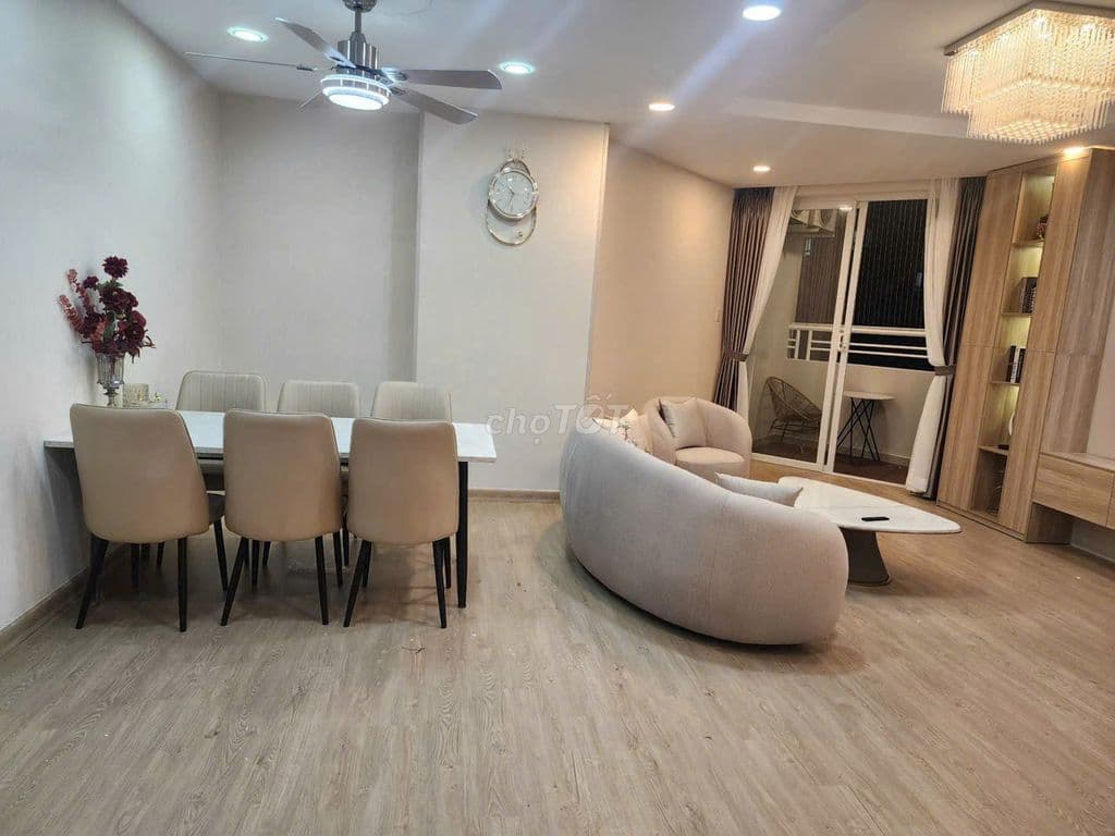 Bán căn hộ Him Lam Chợ Lớn nhà full nội thất 96m2 3Pn sổ hồng - hồ bơi