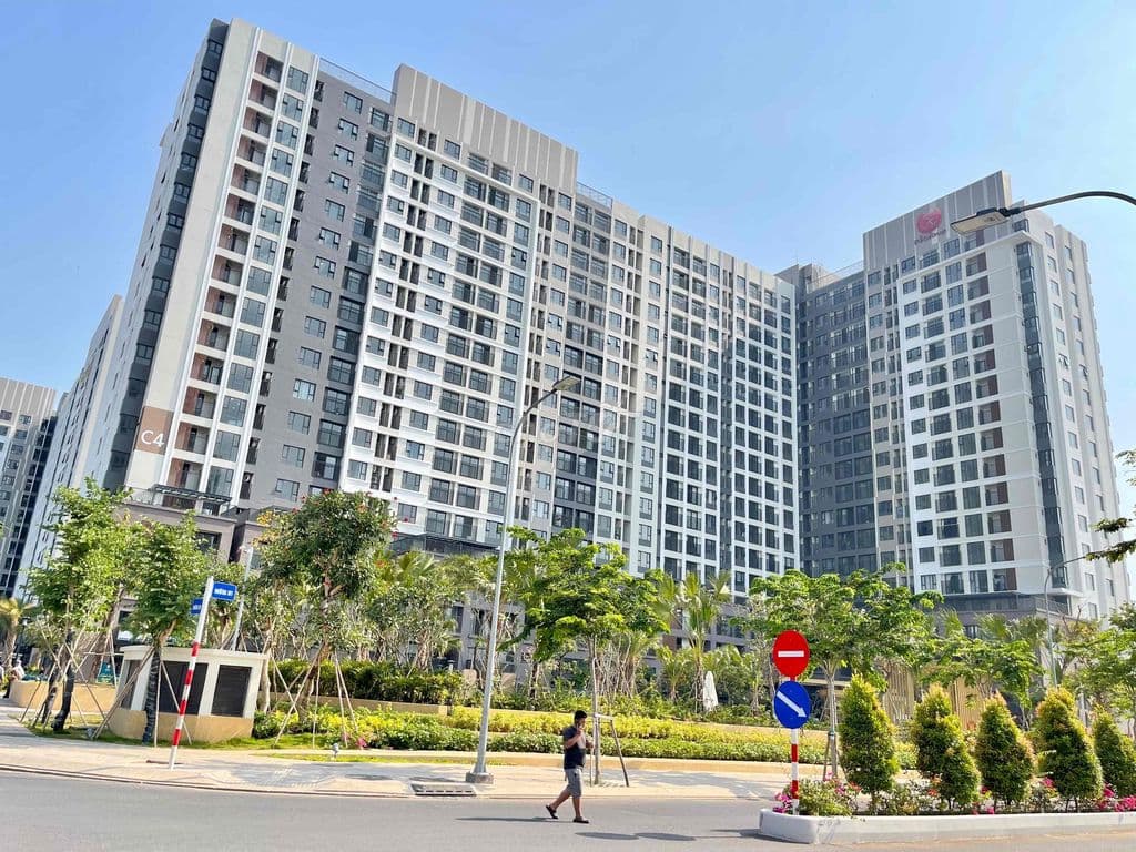 Cần bán căn 1PN+1, đã có sổ hồng, full nội thất, view Landmart81