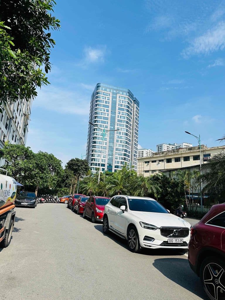 BÁN NHÀ CẠNH TIMES CITY Q. HBT-NHÀ DÂN XÂY-Ô TÔ ĐỖ CỬA-51m2-5tầng-11.8