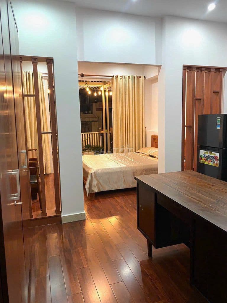 Góc 2 mặt tiền đường 10m và 8m cư xá Lê Đại Hành DT: 4.35mx25m (104m)