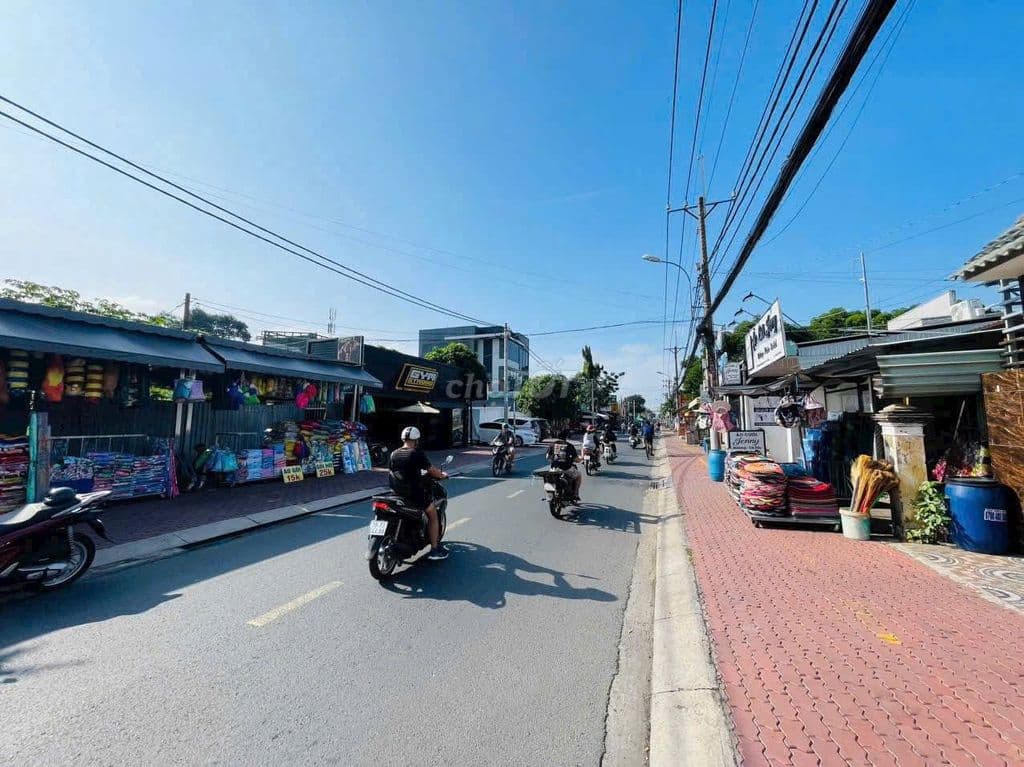 BÁN NHANH LÔ ĐẤT MẶT TIỀN ĐƯỜNG NGUYỄN VĂN KHẠ 192m2 - Ảnh 2