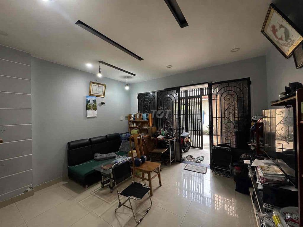 60M - 4tỷ950 - 2 TẦNG - HẺM 6M XE HƠI TRÁNH - ĐÔNG HƯNG THUẬN 17 ,Q12