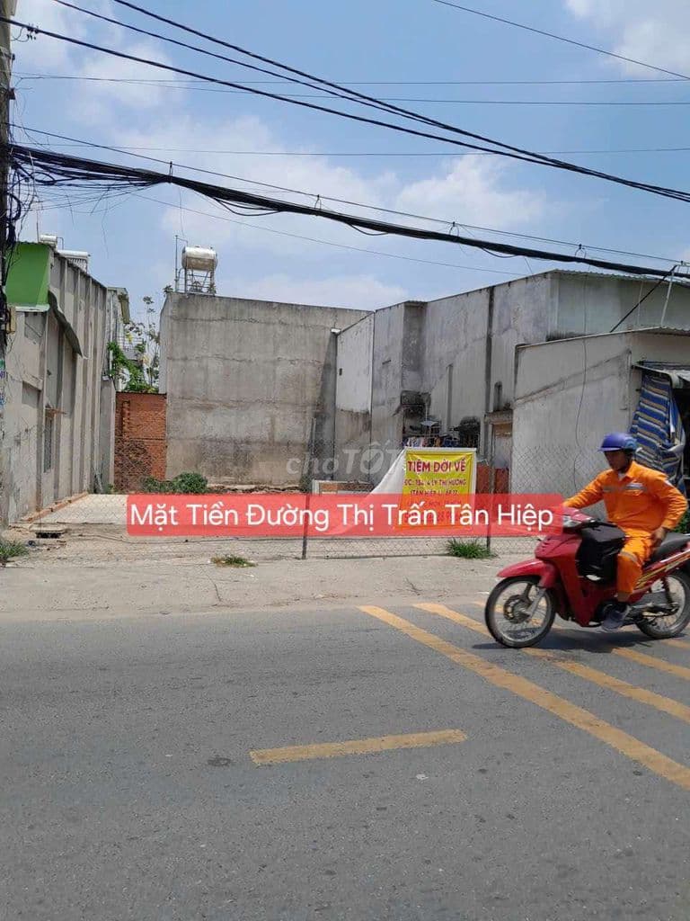 Đất 9 x 21m Mặt tiền đường Thị Trấn Tân Hiệp. Gần chợ Hóc Môn