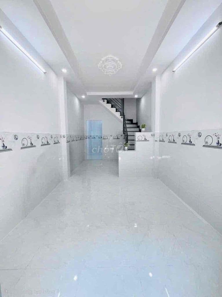 NHÀ ĐẸP CAO LỖ 35M2-SỔ VUÔNG ĐẸP-1 TRỆT 1 LẦU 2 PN 3WC GIÁ NHỈNH 3TỶ