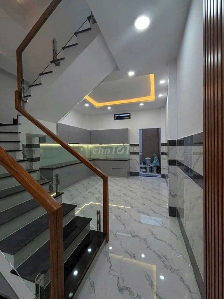 Nhà 1 trệt 2 lầu đẹp 4x20m Shr đg ô tô ngay Lê Thị Hà giao Tân Xuân 1. - Ảnh 3