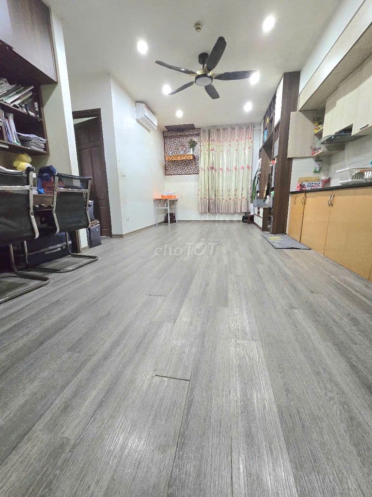Tòa CT4-A1 Linh Đàm, Hà Nội, căn 65m sổ đỏ 4,2 tỷ đầy đủ nội thất - Ảnh 2