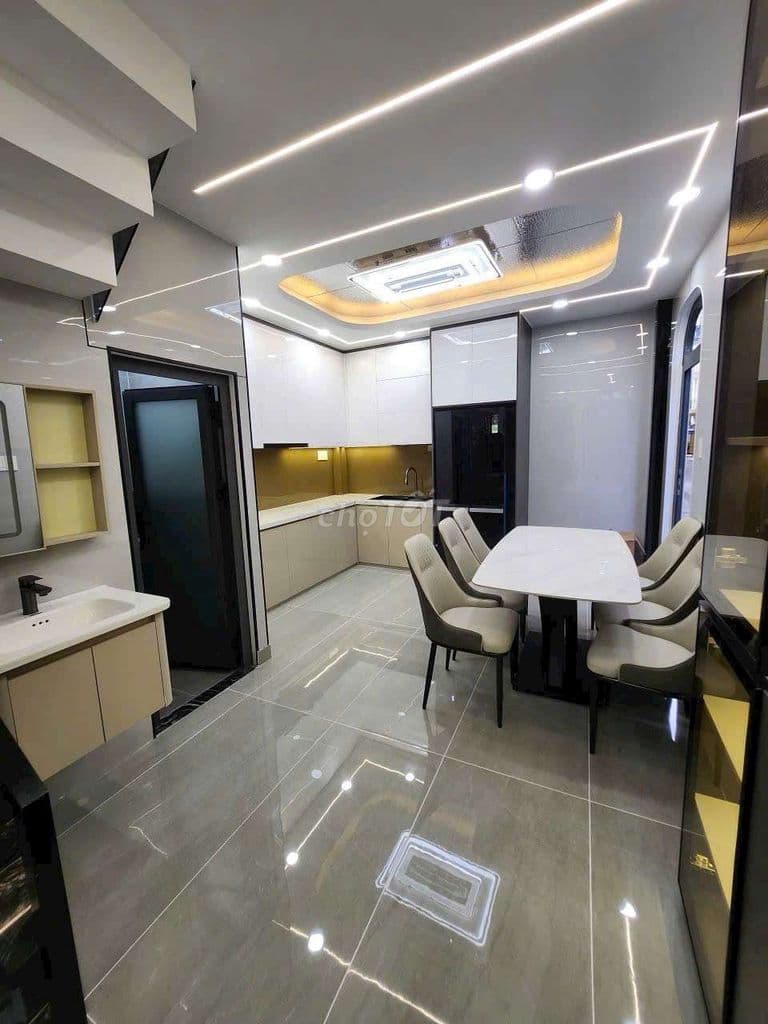 NHÀ ĐẸP 5 TẦNG ( FULL NỘI THẤT ) MÃ LÒ 4M X 13M HƯỚNG ĐÔNG NAM - Ảnh 3