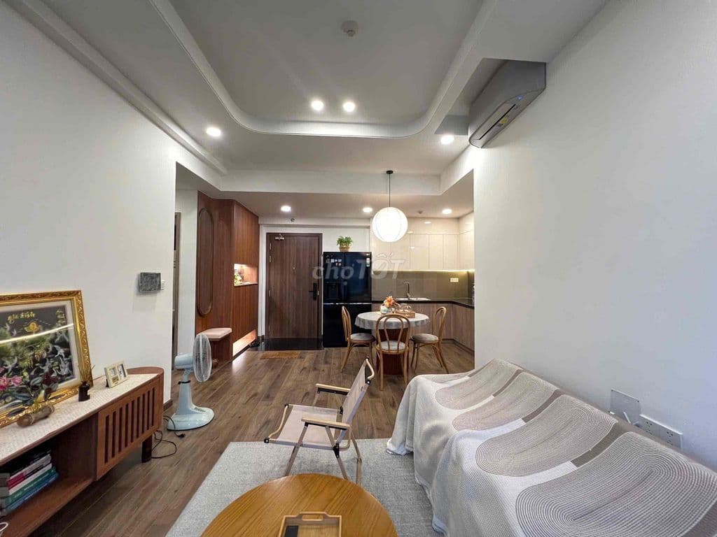 Căn góc 2 PN-2WC ban công hướng Bắc, Tầng 9, full nội thất tông trầm - Ảnh 2