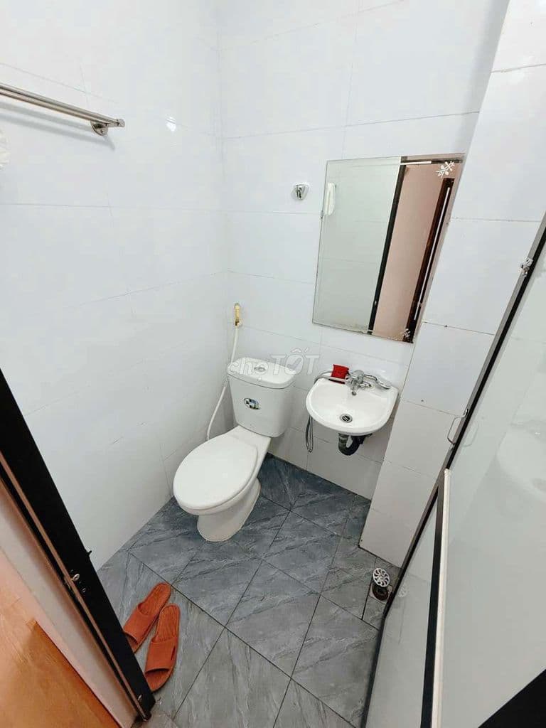 nhà kinh doanh sầm uất ngày đêm, không quy hoạch sổ riêng, 6 tầng - Ảnh 2