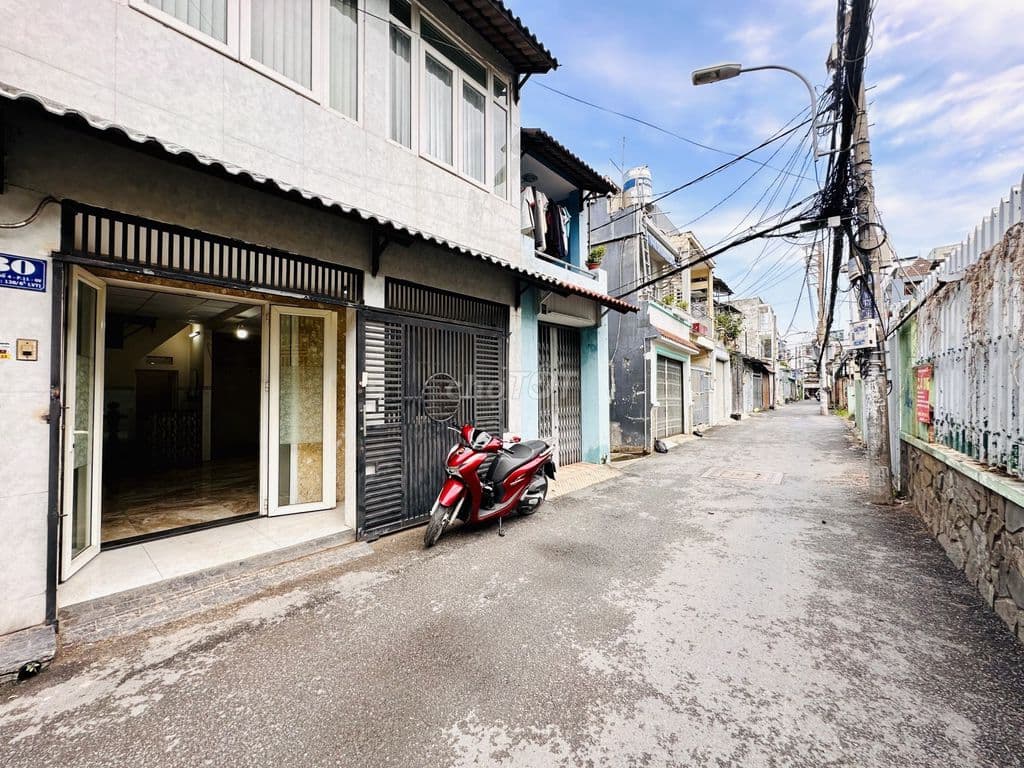 MẶT TIỀN GIÁ NGON. ĐS 4, GV - HXT -NỞ HẬU - ĐƯỜNG XÁ ĐÔNG CHỈ 4T65 TL