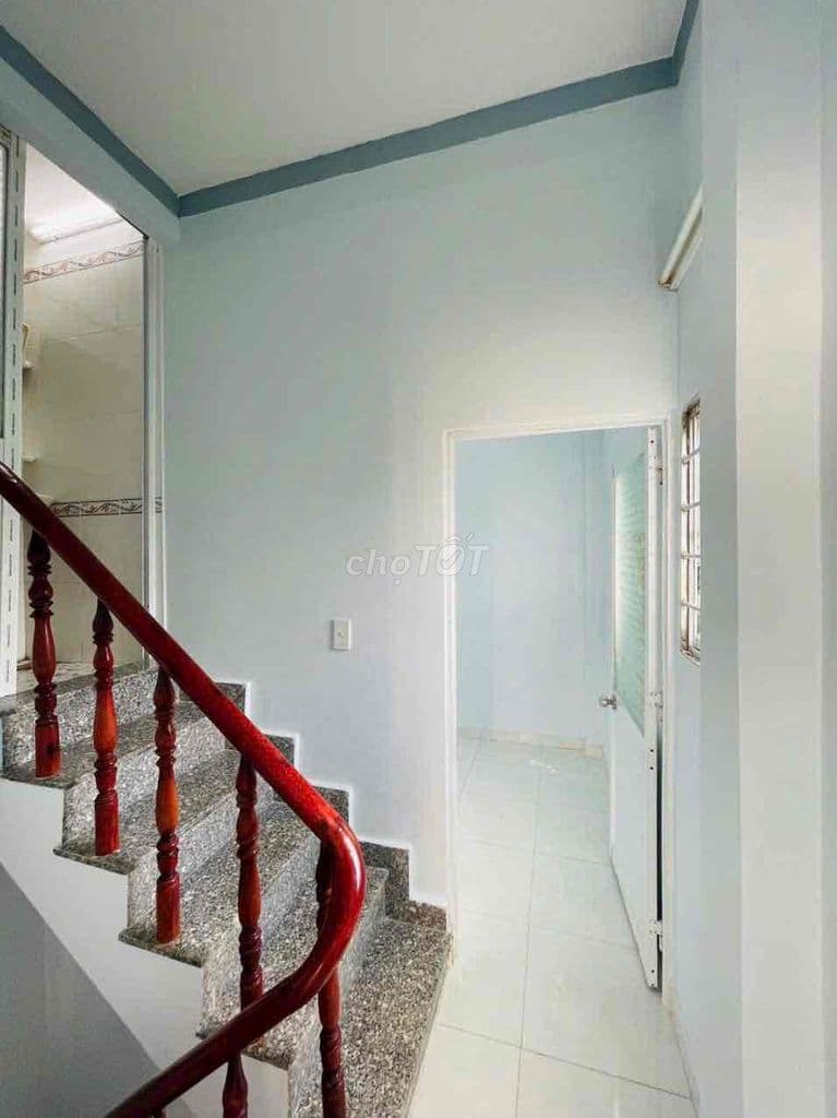 Nhà mặt tiền buôn bán - Ảnh 3