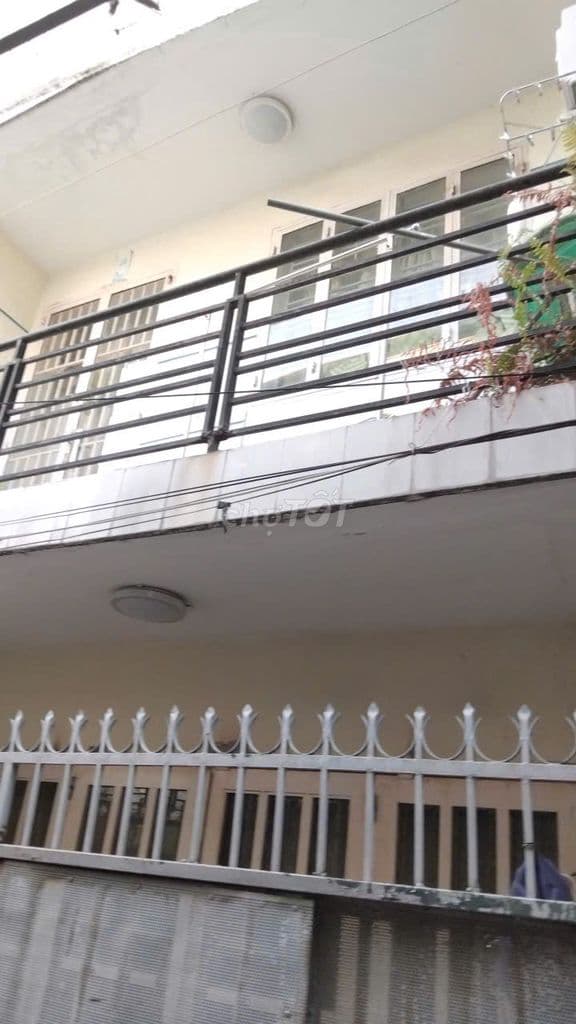 Nhà 1tr+1lầu, 2toilet ,dt 5x10 (50m),đường số 2 ql 13