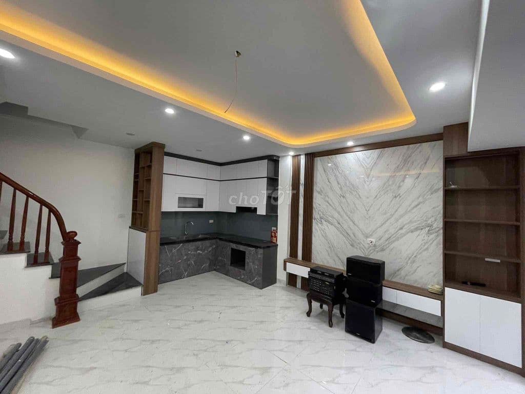Phân lô phố Lĩnh Nam 35m2 x5T giá 6.5 tỷ sổ đỏ CC 2 thoáng dân xây bao - Ảnh 2