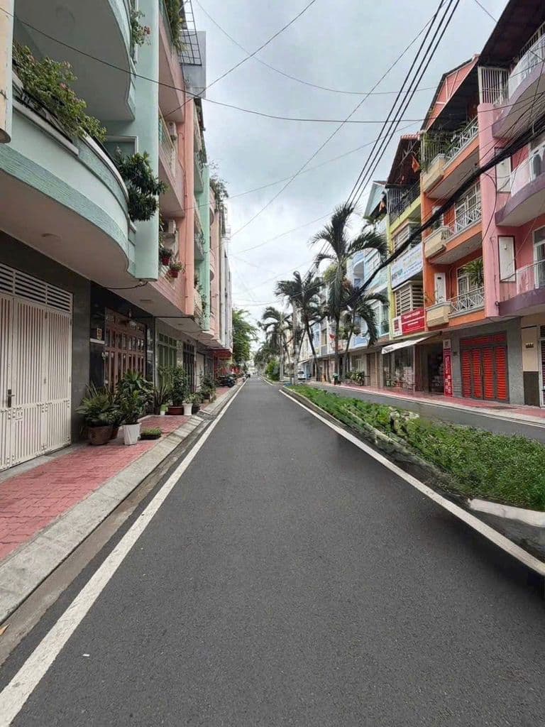 Bán nhà mặt phố 218 Cao Lỗ, giá cực chất , 54m2, 4PN, Không Có Thứ 2